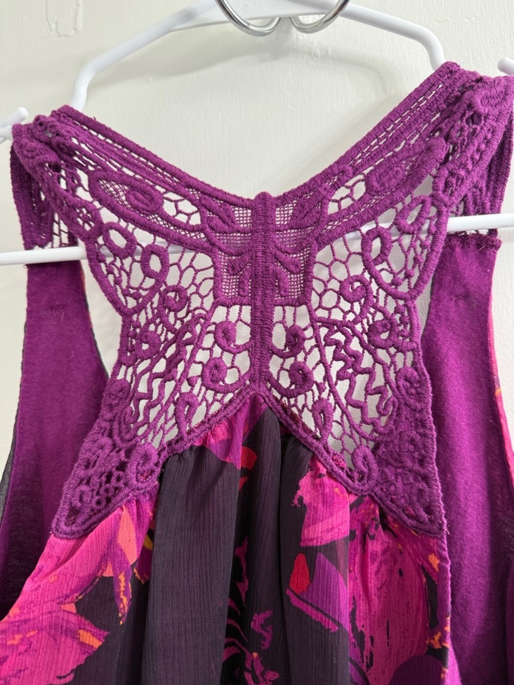 Express Fuchsia & Magenta Floral Lace-Back Camisole - Picture 10 of 10
